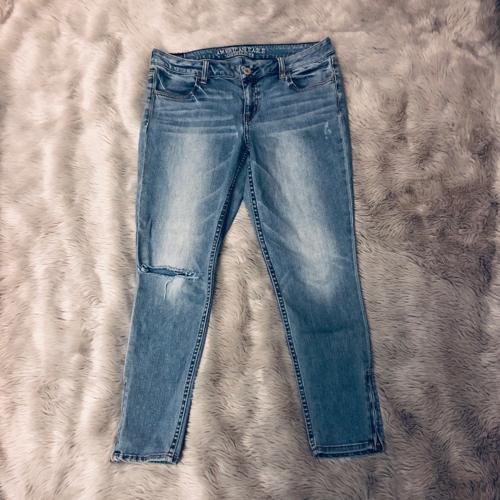 American Eagle Light Wash Distressed Zip Jeggings